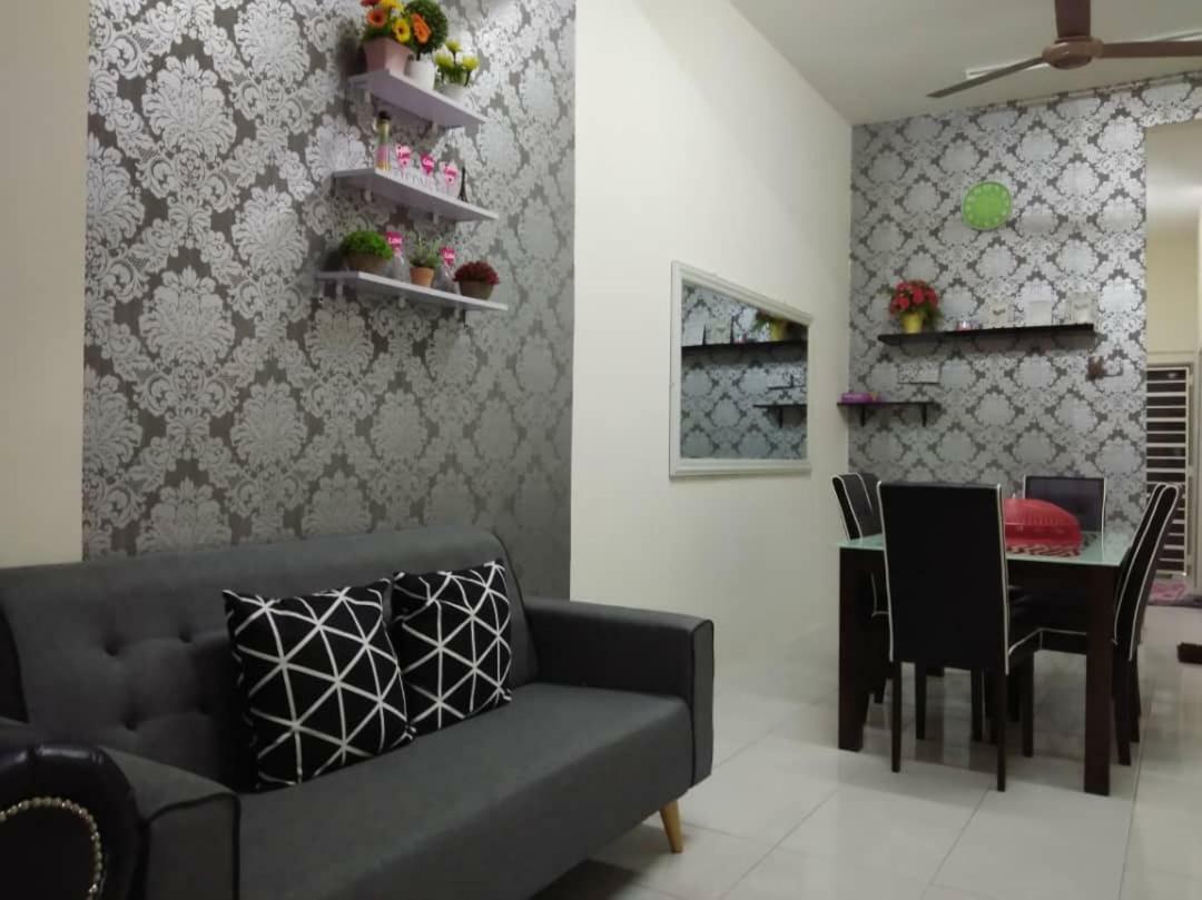 Zah'Ra Homestay Куала-Липис Экстерьер фото