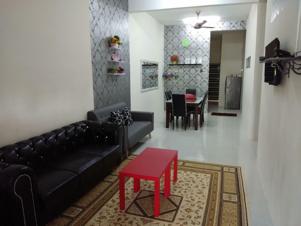Zah'Ra Homestay Куала-Липис Экстерьер фото